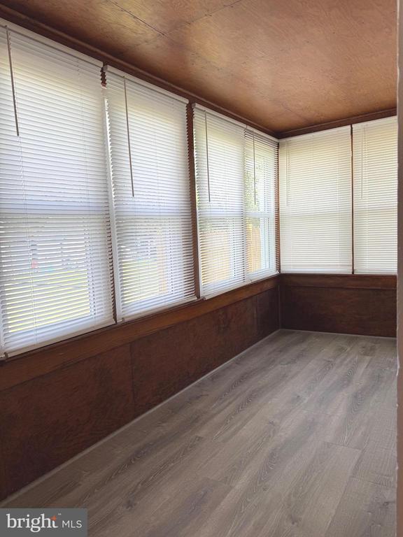 Building Photo - 129 Hillcrest Dr