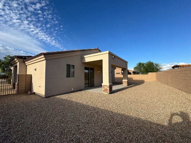 Building Photo - Beautiful Mohave Valley home in El Rio