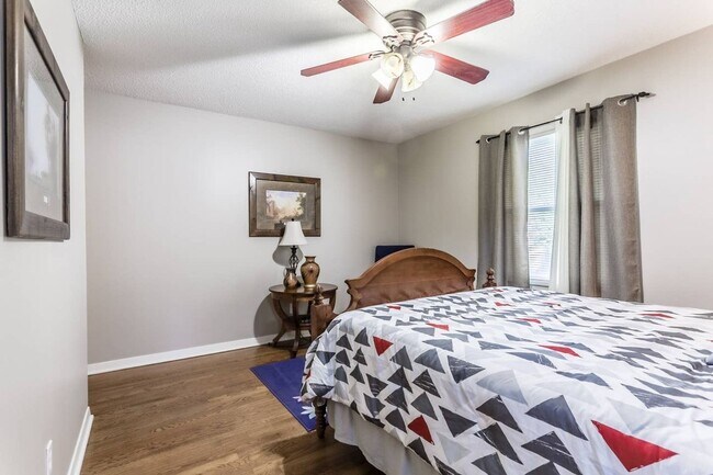 Building Photo - Beautiful 3 Bed Ranch Home with Finished B...