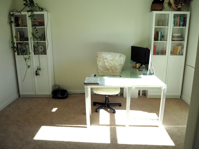 Building Photo - 4317 Swallow Dr