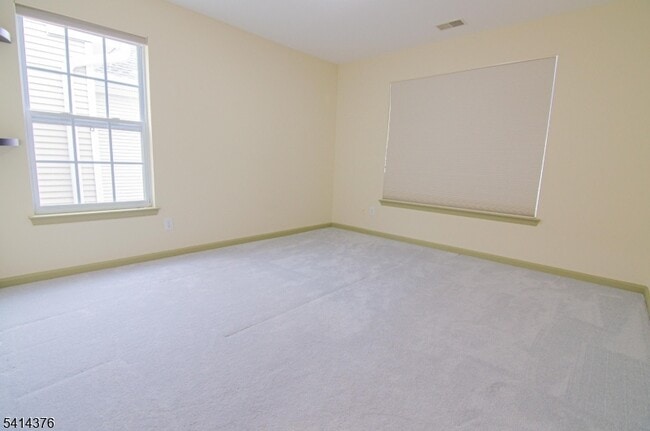 Building Photo - 3027 King Ct