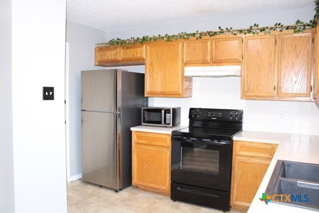 Building Photo - 501 Courtney Ln