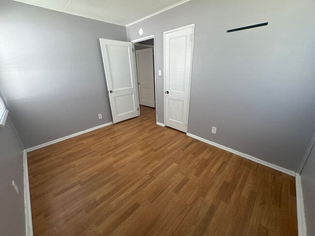 Building Photo - 3 bedroom house in Paducah