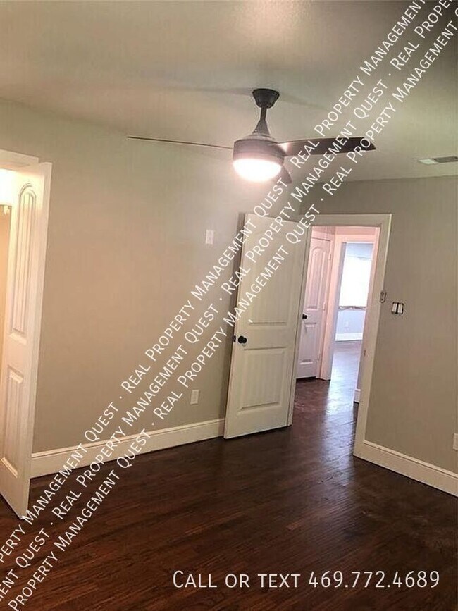 Building Photo - 4310 Vandervort Dr