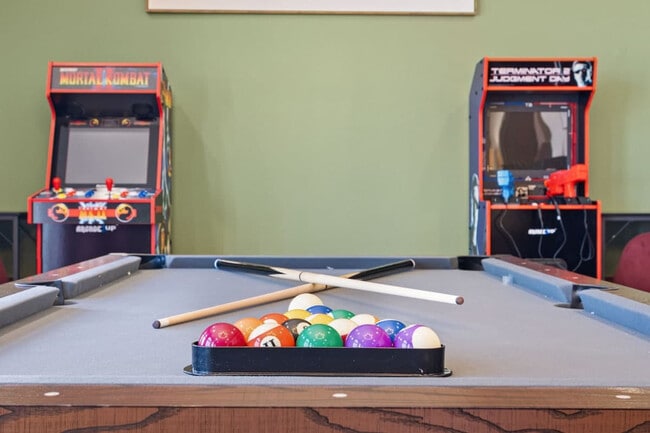 Building Photo - 2216 18th Ave