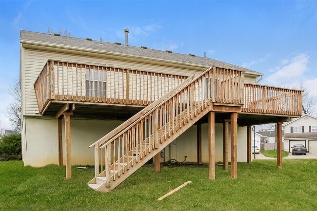 Building Photo - 1527 Berkhard Dr