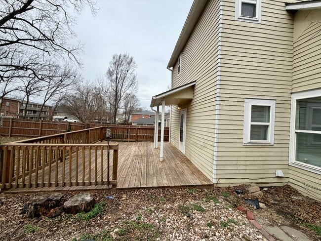 Building Photo - 416 Jackson St