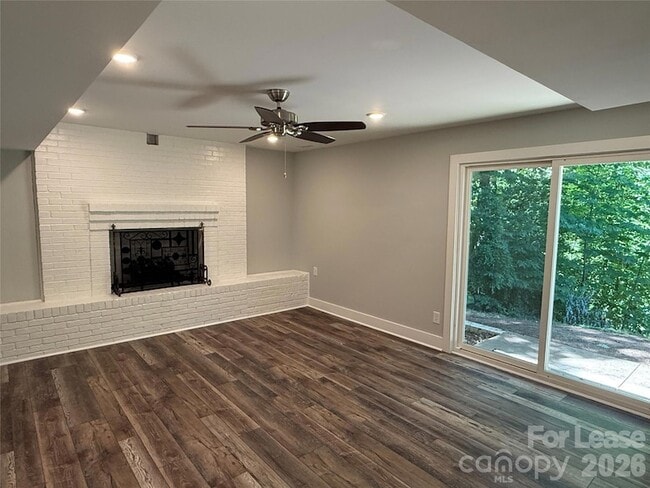 Building Photo - 200 Sherwood Dr