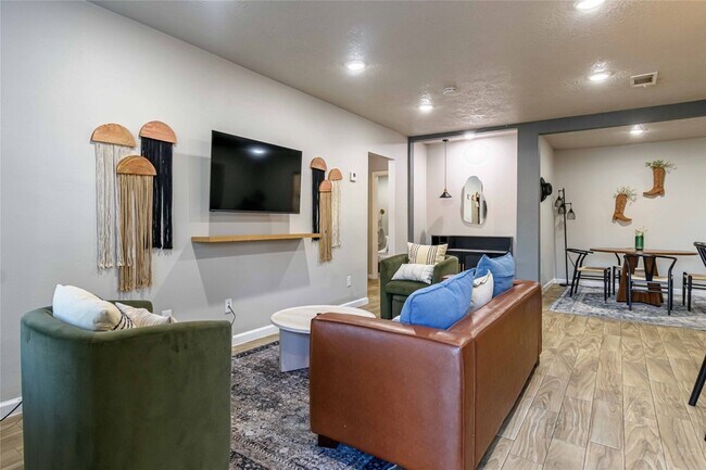 Building Photo - 3818 Blodgett St