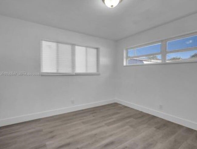 Building Photo - 3811 NW 6th Pl