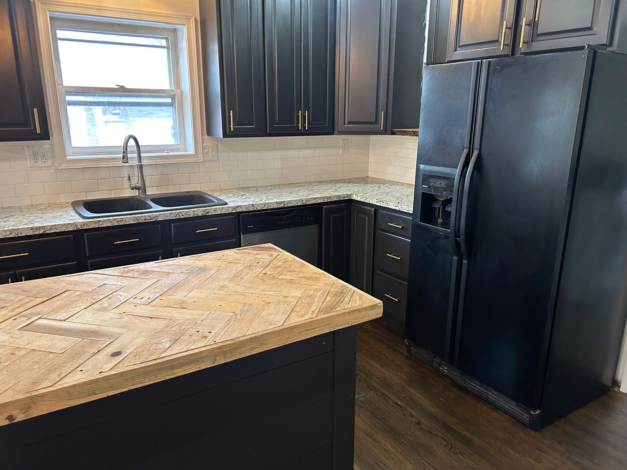 Building Photo - 302 S State St