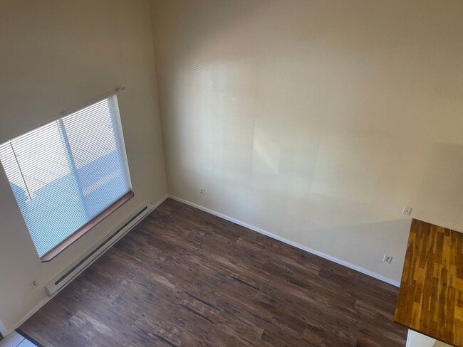 Building Photo - $1061 | 2BR/1BA | Cute Duplex in Fountain ...