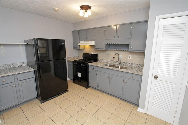 Building Photo - 4905 Annistown Rd
