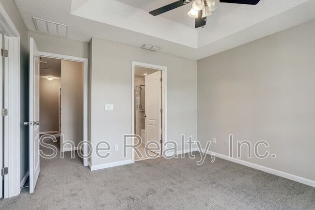 Building Photo - 4220 Plantation Oaks Blvd
