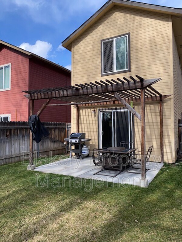 Building Photo - 2923 W Lemhi St