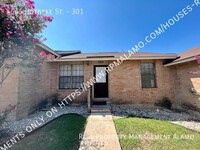 Building Photo - **MOVE-IN SPECIAL** Available NOW! Spaciou...