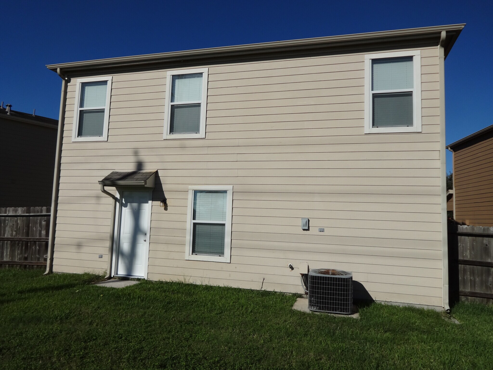 Building Photo - 3443 Becker Glen St
