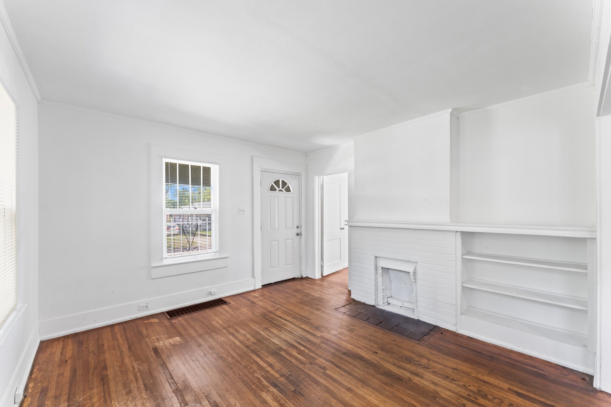 Building Photo - 3915 41st Ave N
