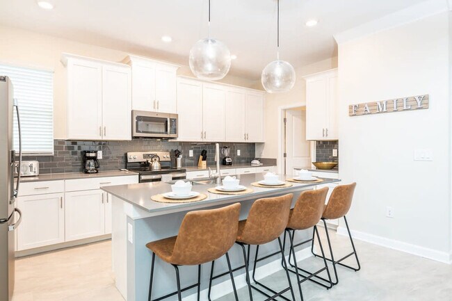 Building Photo - 1093 Leader St