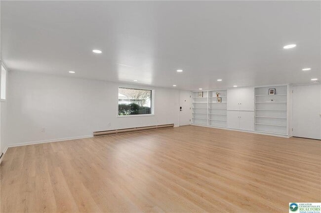 Building Photo - 2824 College Dr
