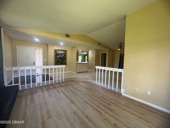 Building Photo - 1917 Goldenrod Way