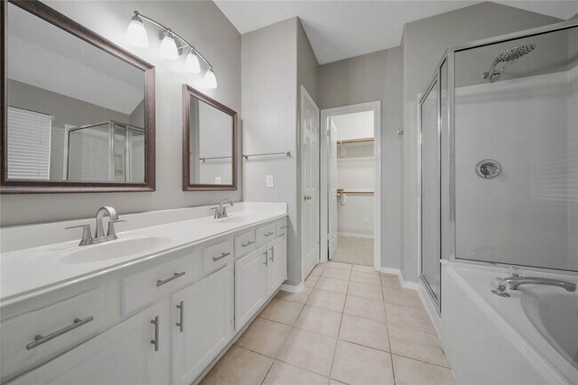 Building Photo - 22028 Knights Cove Dr