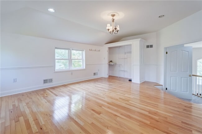 Building Photo - 83 Angels Path