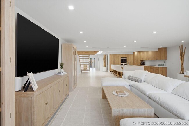 Building Photo - 1173 Hillsboro Mile