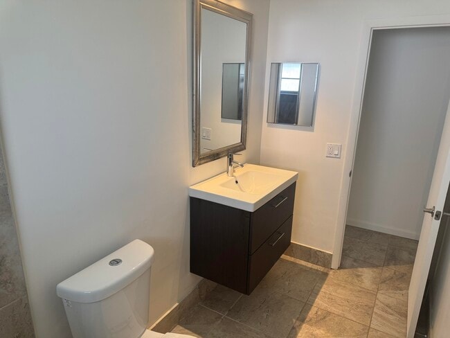 Building Photo - 100 NW 27th St