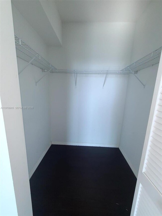 Building Photo - 951 Brickell Ave