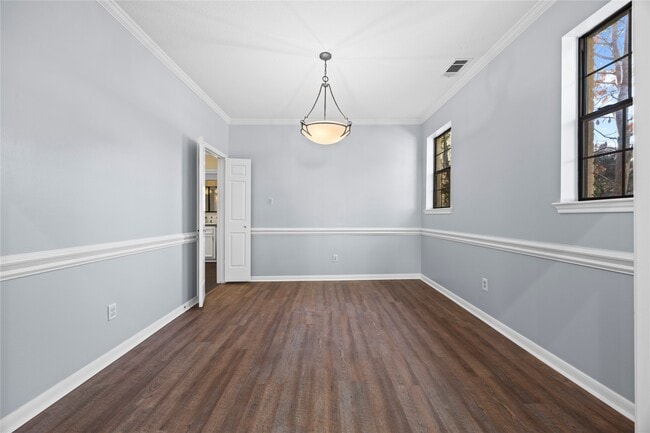 Building Photo - 18227 Longmoor Dr