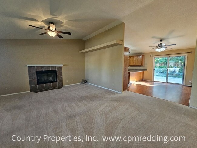 Building Photo - Spacious 4-Bedroom Home in Mary Lake Neighborhood Available Now!