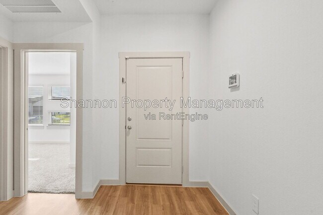Building Photo - 7915 Murciana Dr