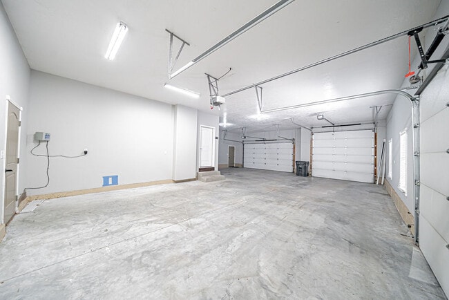 Building Photo - Casa