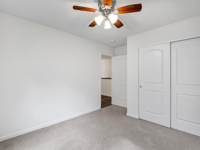 Building Photo - 1631 Ridgefield Blf Ct