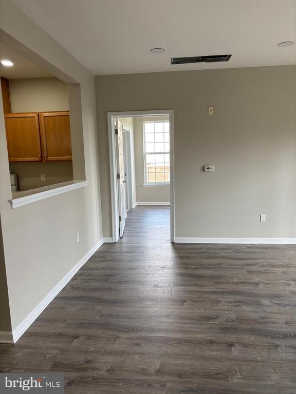 Building Photo - 1321 Sierra Dr