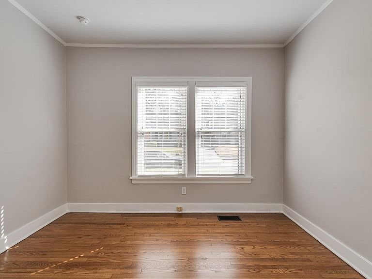 Building Photo - 1800 Mignon Ave