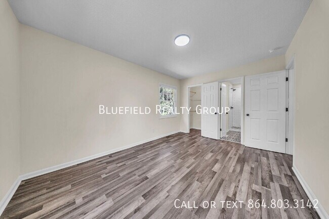 Building Photo - 130 Harmony Dr