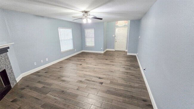 Building Photo - 6310 Macquarie Dr