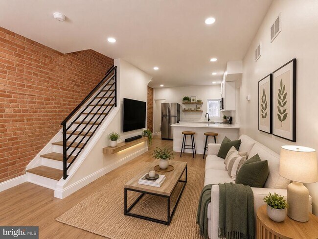 Building Photo - 2762 Martha St