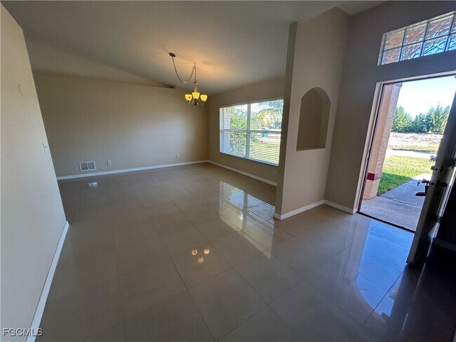 Building Photo - 3516 SW 15th Pl