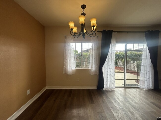 Building Photo - Beautiful 3bed/2bth in San Marcos!