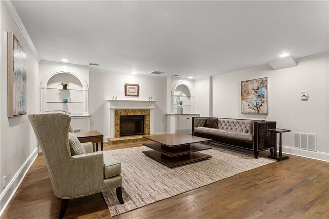 Building Photo - 415 Lyerly Pointe