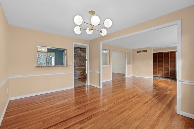 Building Photo - 127 Two Rod Hwy