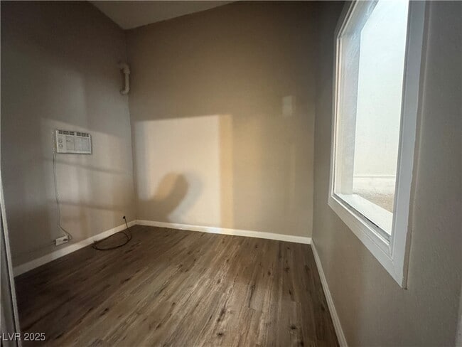 Building Photo - 2647 Jacyra Ave