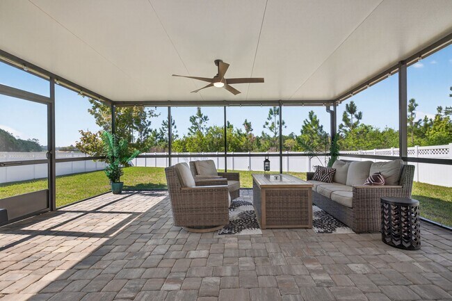 Building Photo - Resort-Style Living!