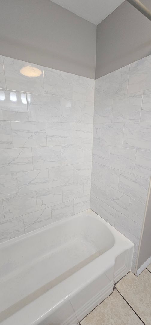 Building Photo - 2513 Hillcrest Dr