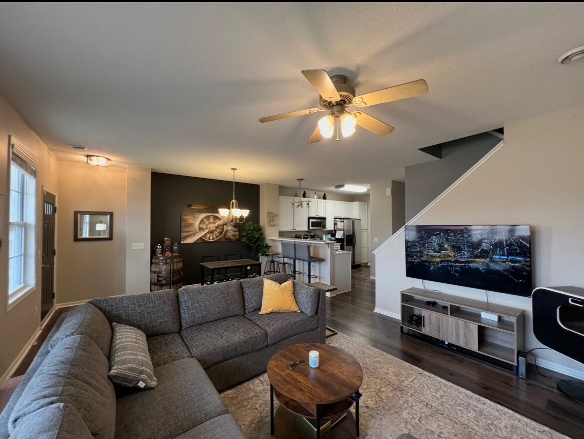 Building Photo - 14265 Banyan Ln