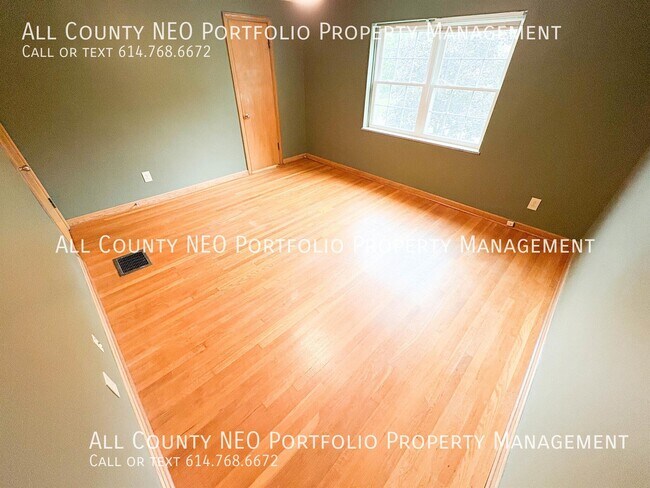 Building Photo - 2139 Ridgeview Rd