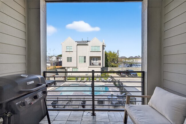 Building Photo - 1303 Upland Retreat Dr